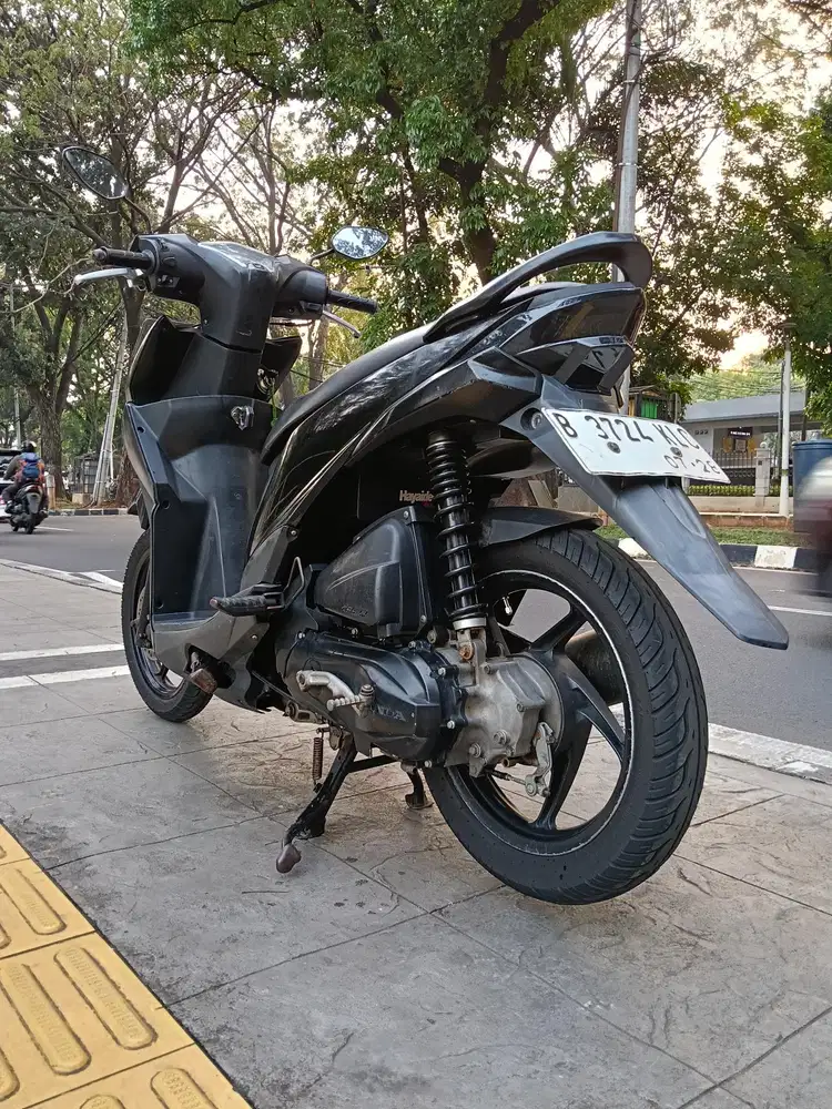 DIJUAL CASH HONDA BEAT CW CBS FI THN 2013 PJK IDUP SIAP PAKAI