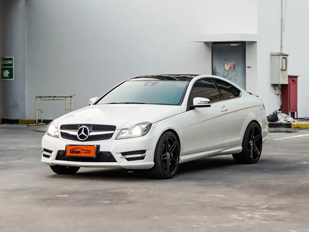 Mercy C250 Coupe AMG 2011 Putih KM ANTIK