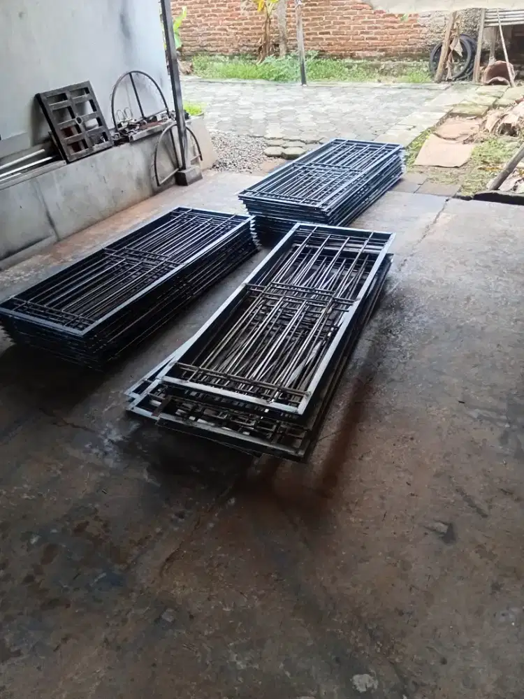 Yang buat teralis pintu dan jendela