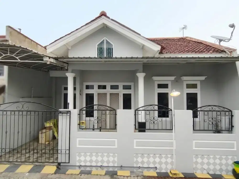 Rumah siap huni dan nyaman Tanah Mas Semarang – 7367