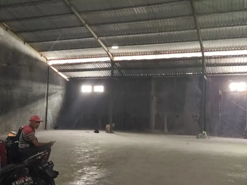 Gudang di Jalan Soekarno Hatta