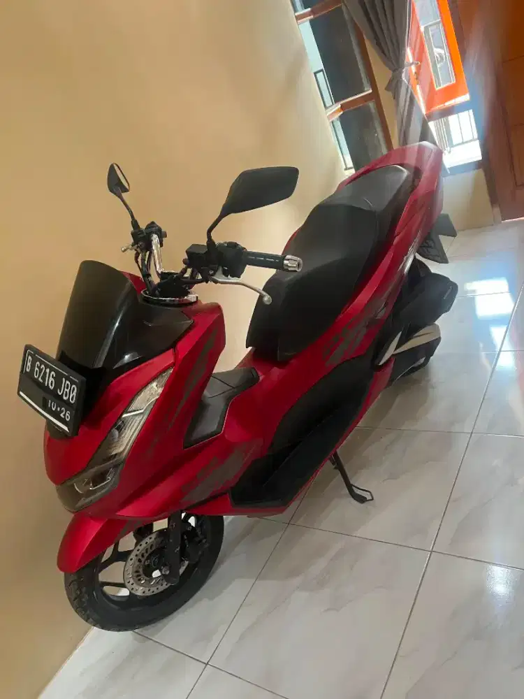 Dijual honda pcx 2021 merah
