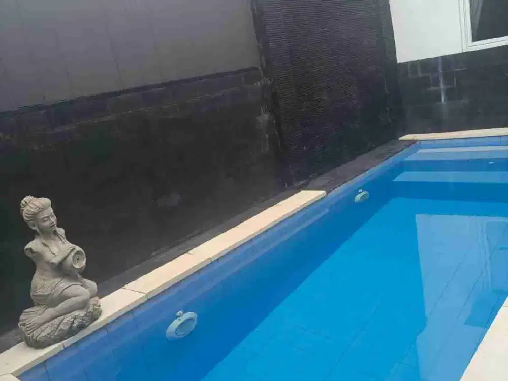 DISEWAKAN VILLA FURNISHED DENGAN KOLAM RENANG DI KEROBOKAN BALI