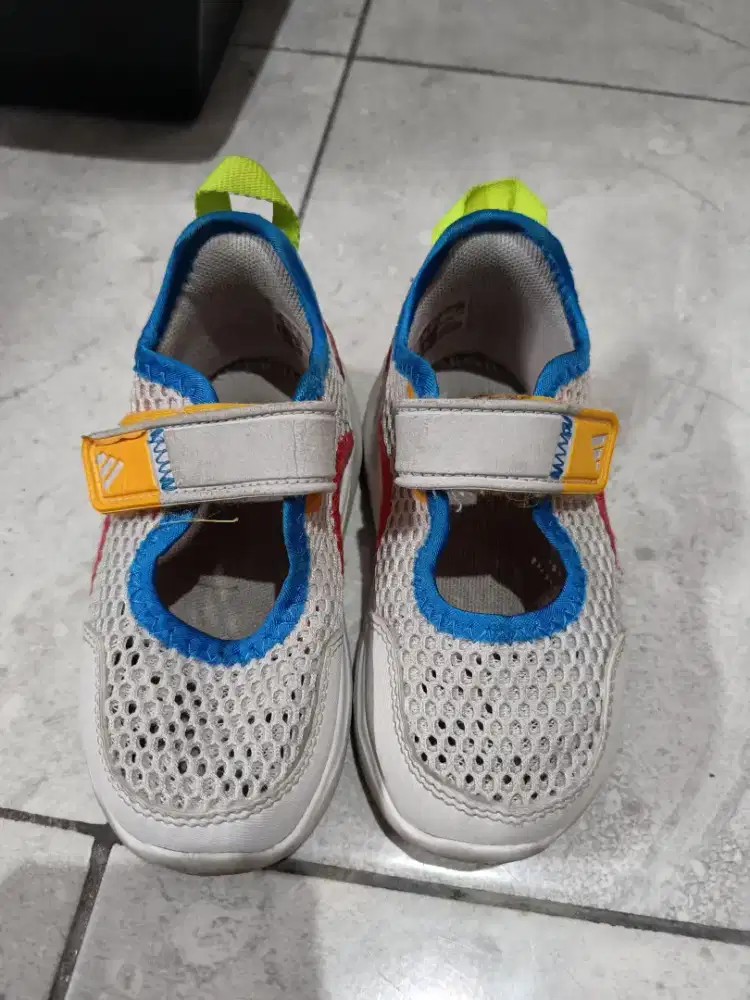 Sepatu Sneaker Anak Adidas Colourfull Size UK 7