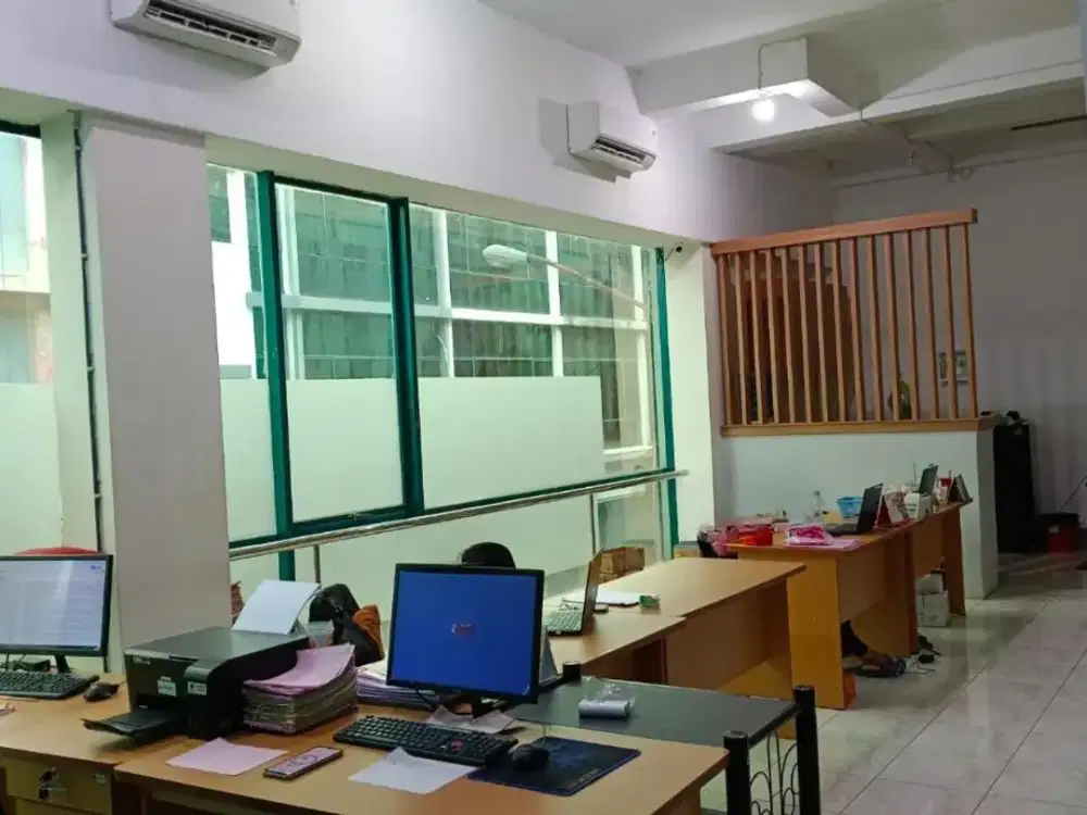 Ruko Siap Pakai, cocok usaha Peterongan Plaza .  - 8543
