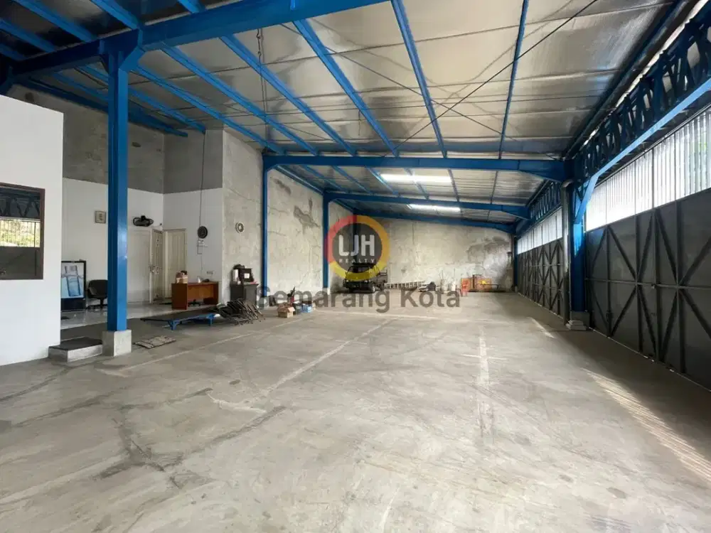 Gudang di jalan Moch Suyudi