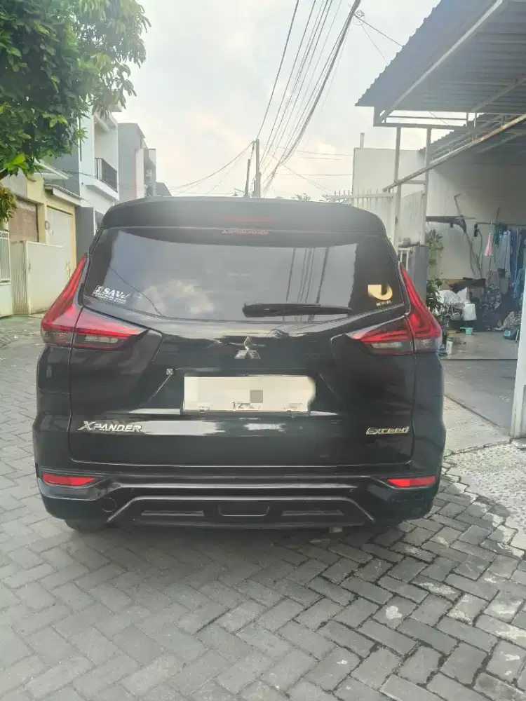 Mobil Xpander Exceed pemakaian sendiri