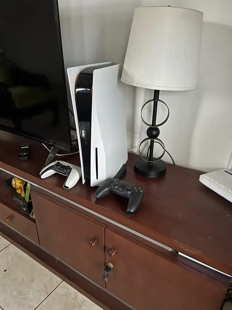 ps5  fat disc edition 825gb 2controler 8k 4k 120 HDR