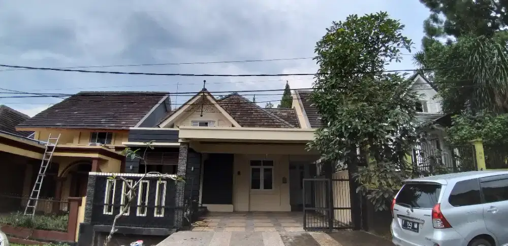 Rumah Bagus Dijual di Bukit Golf Riverside 1
