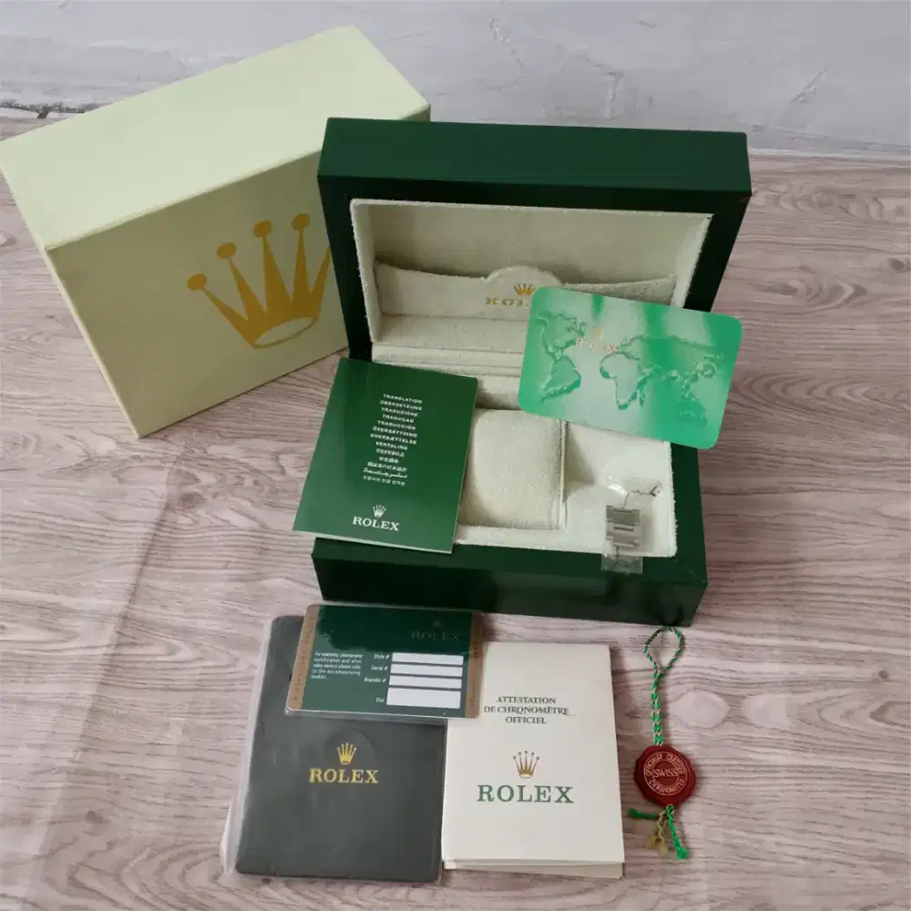 Box Rolex + Kelengkapannya