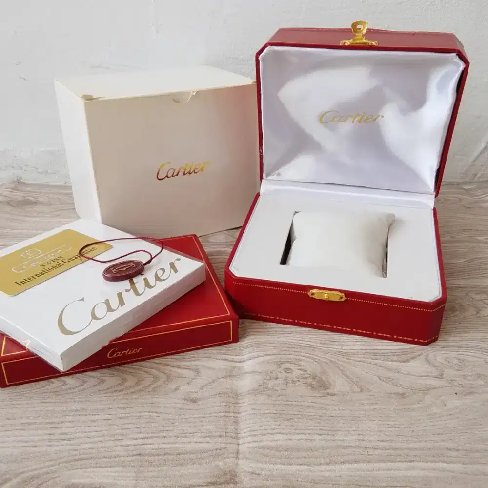 Box Jam Cartier + Kelengkapannya