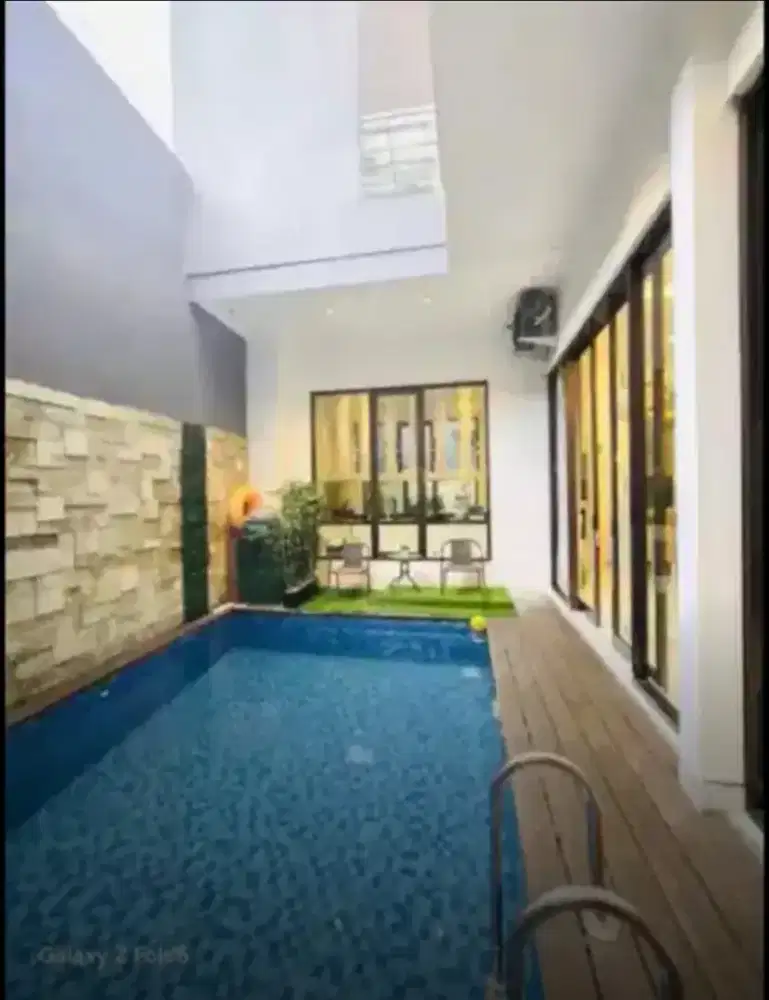 RUMAH MEWAH SIAP HUNI PRIVATE POOL KOJA JAKARTA UTARA. NEGO TIPIS