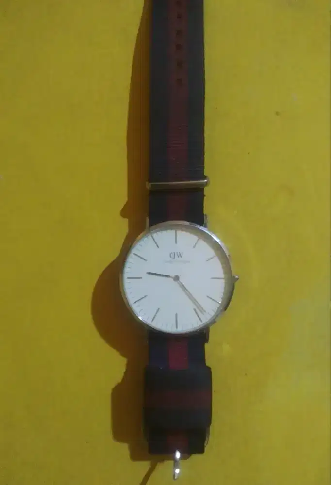 Jam tangan Daniel Wellington Classic
