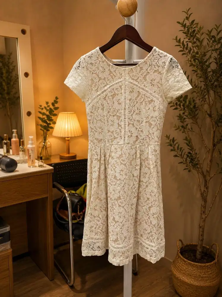 Dress brokat putih