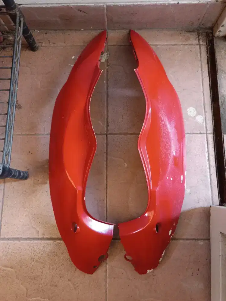 Coporan Cover Samping Kymco Easy 100 th 2002 Original second