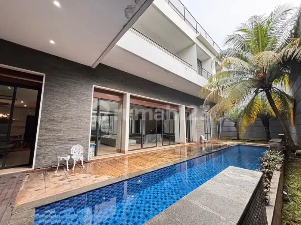 Rumah Brand New Mewah Siap Huni Dlm Cluster Premium di BSD City Dgn Pool Dekat Lap Golf