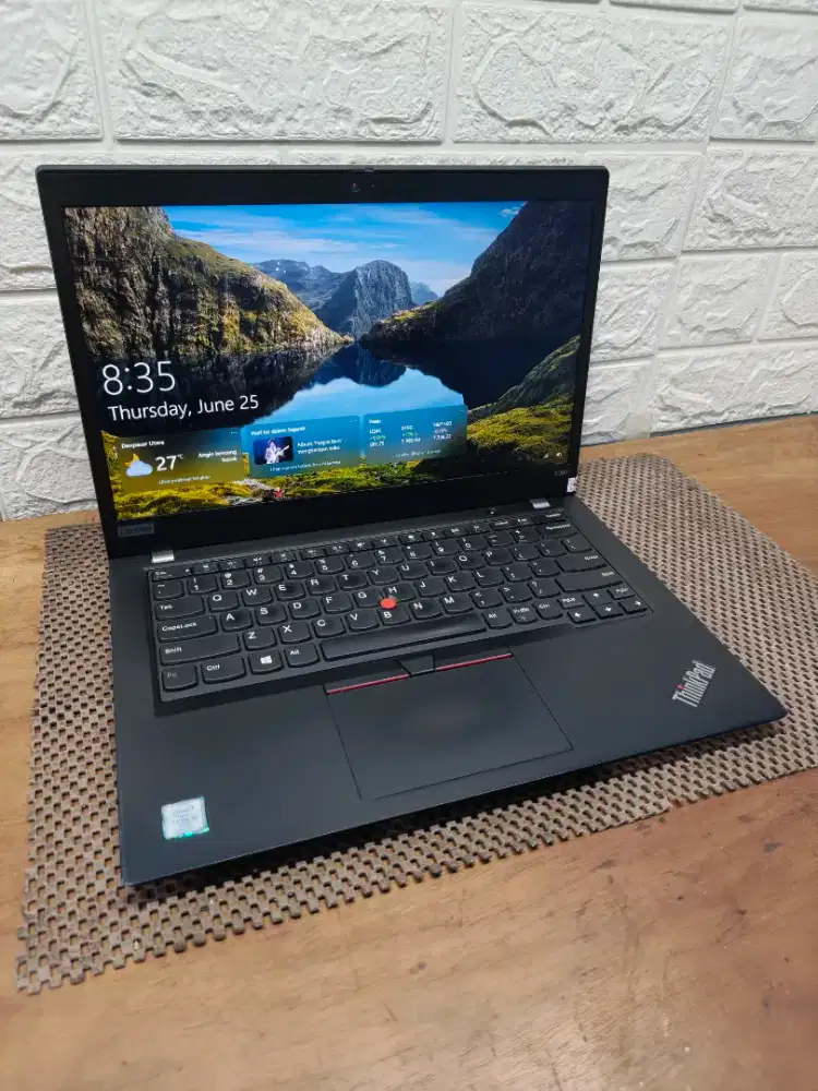 Lenovo Thinkpad X390 intel Core i5 Gen-8 (8/256gb) 13,3 inc Mulus SLIM