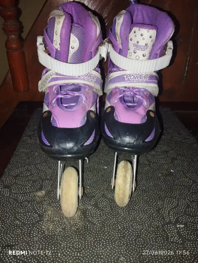 Sepatu roda anak (6-9th)