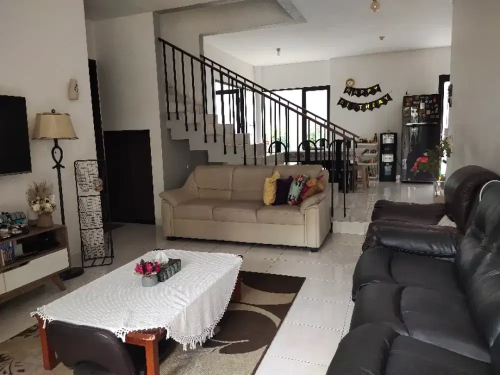 JUAL rumah The Green BSD dekat stasiun