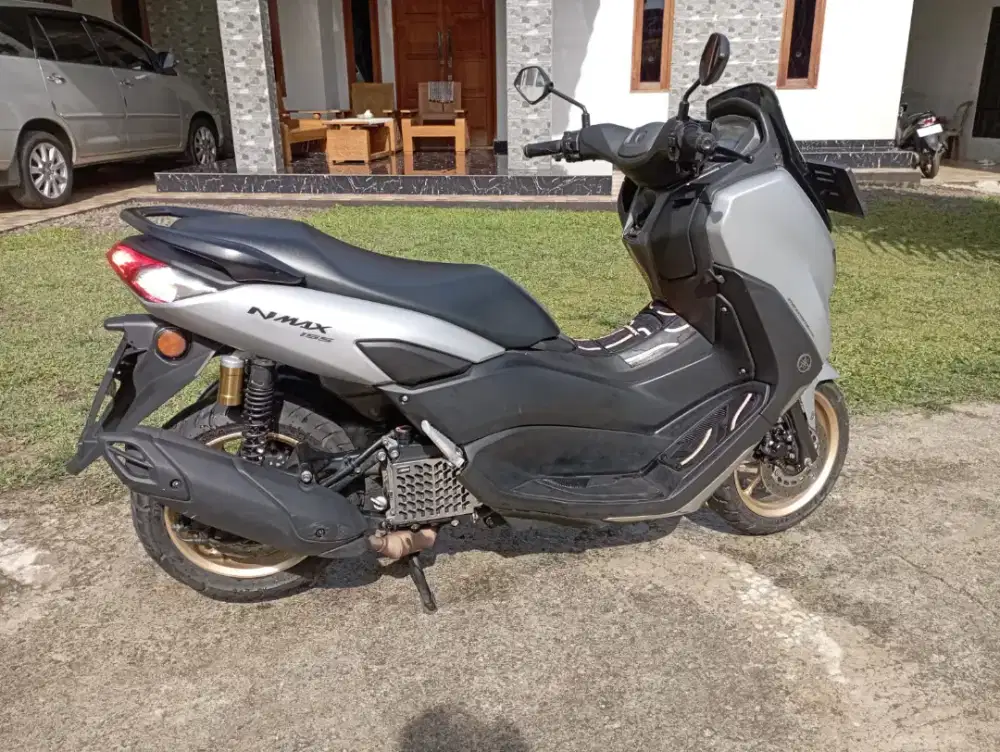 Yamaha nmax km 16000 thn2023