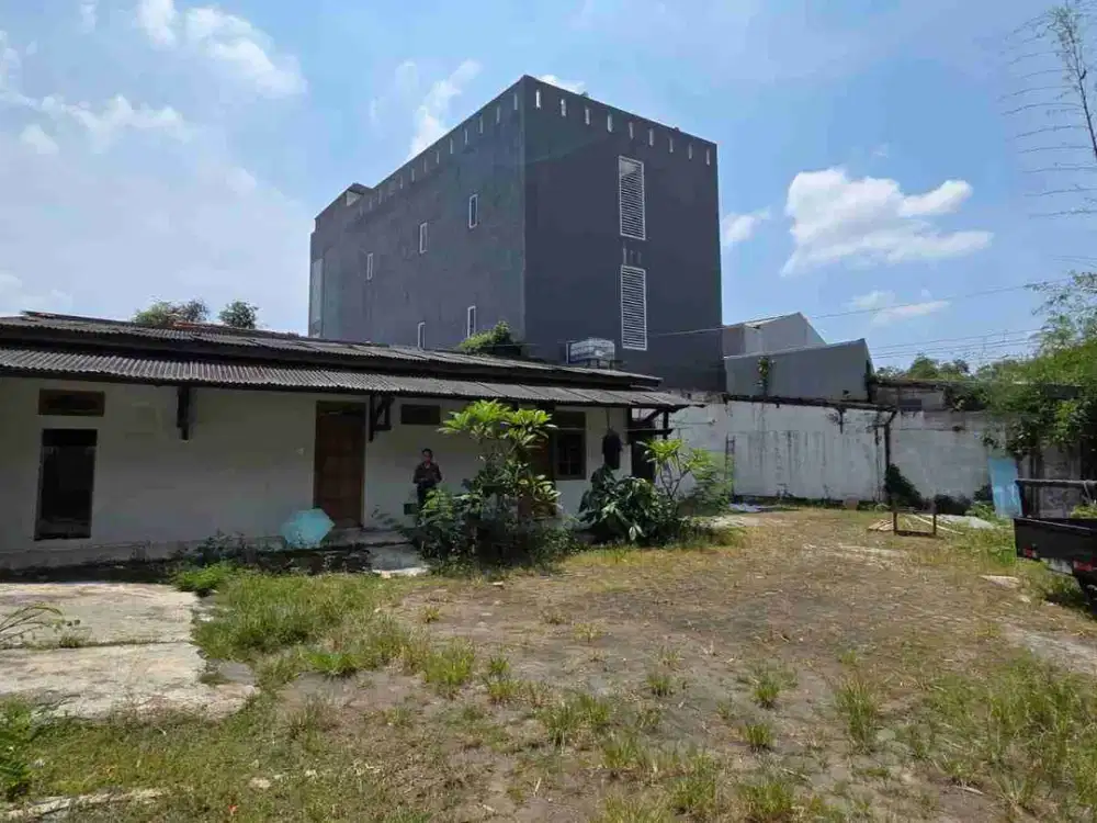 Rumah Sewa Halaman Luas di Sambiroto Tembalang Semarang