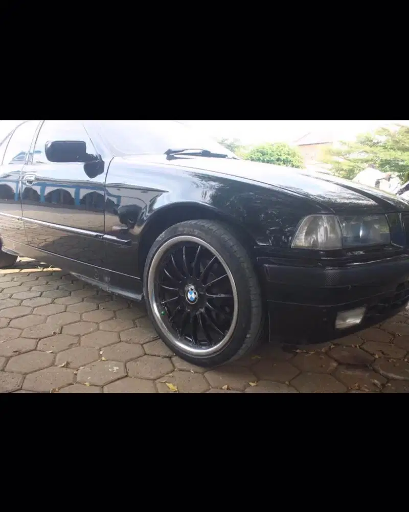 BMW 318i 1996 Bensin