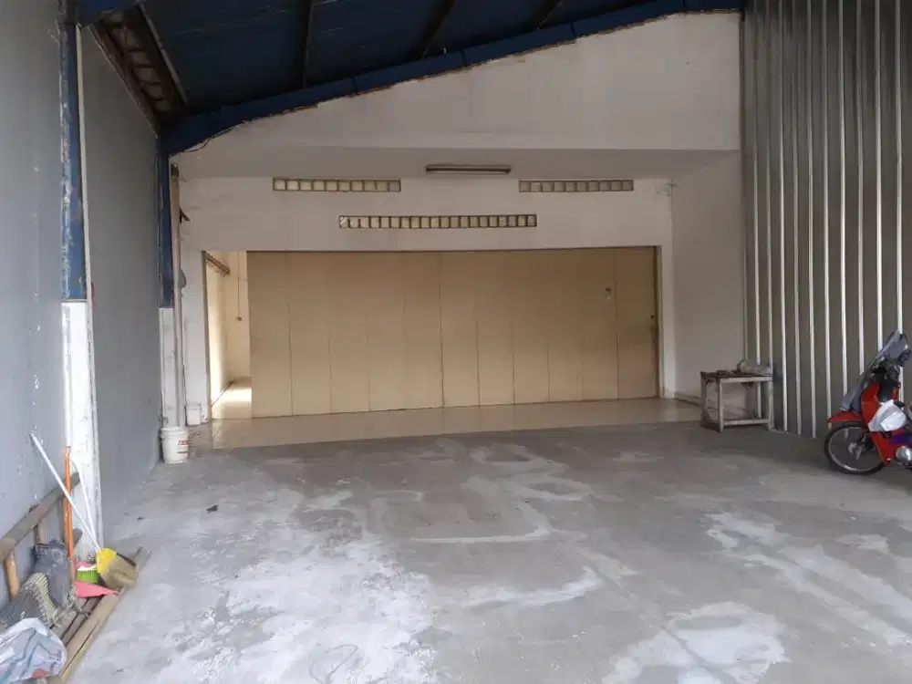 Gudang di Soekarno Hatta - Dekat Tol Moh. Toha, Pinggir Jalan Utama