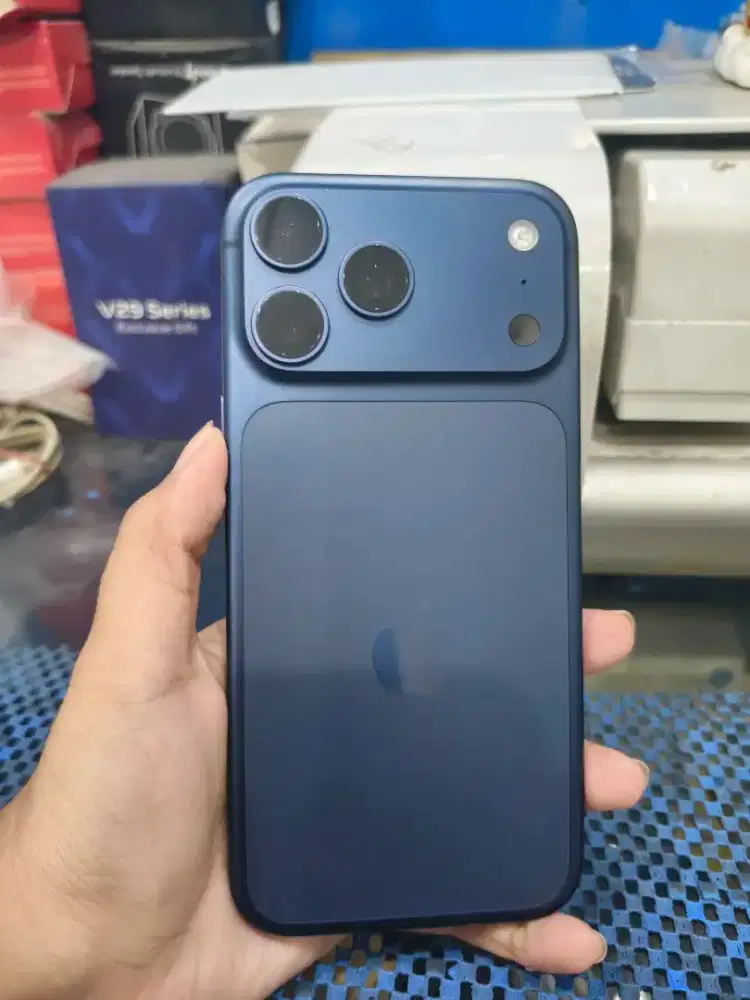 Iphone 17 promax 256gb blue ibox