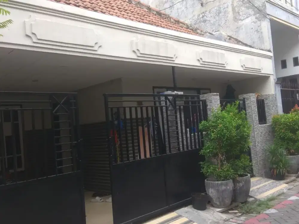 DIJUAL RUMAH  LOKASI PACAR KEMBANG