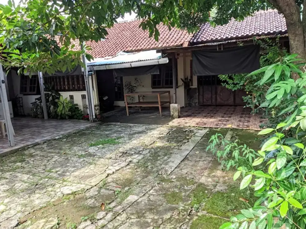 Dijual Rumah Siap Huni - Lokasi Strategis