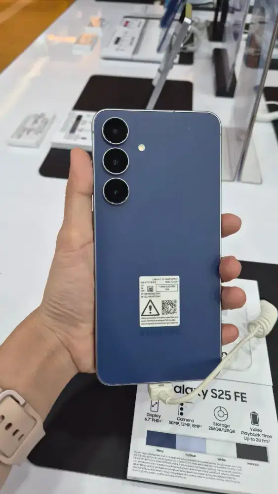 SAMSUNG S25 FE 8/256