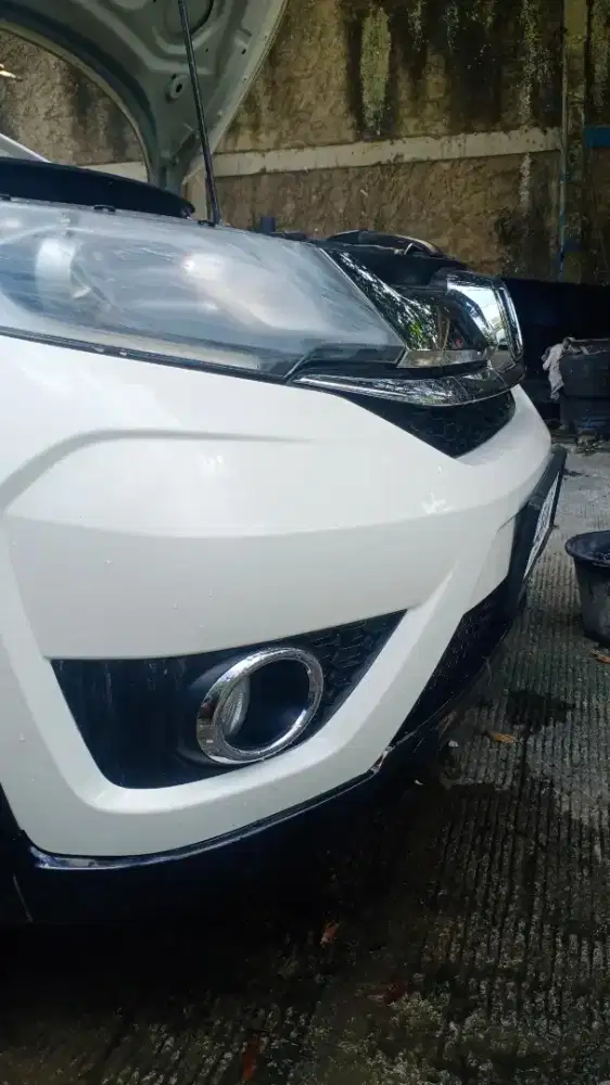 poles lampu mobil