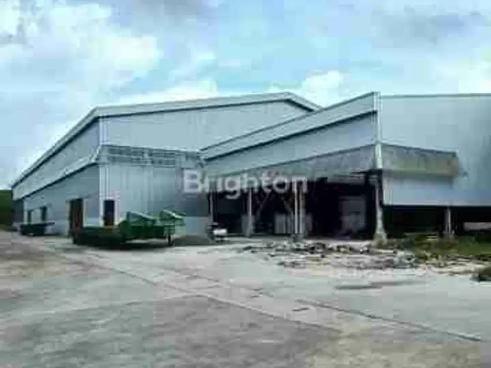 DISEWAKAN GUDANG BESAR PARKIRAN LUAS LOKASI KM 13 PULAU BALANG