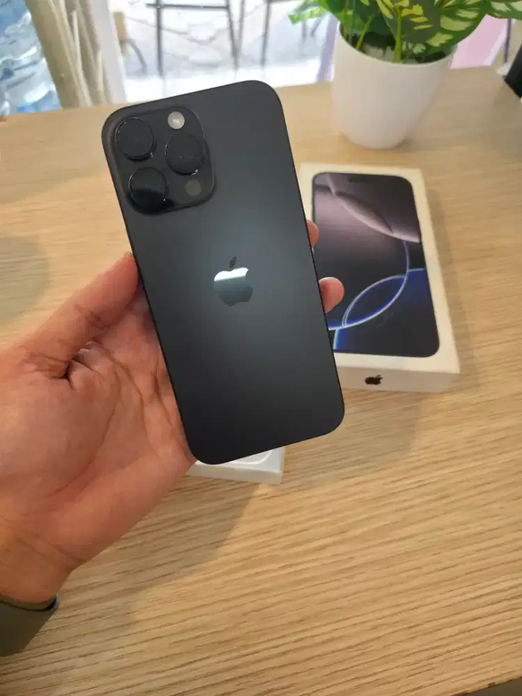 Iphone 16 pro max 1TB resmi Ibox Fullset ori black