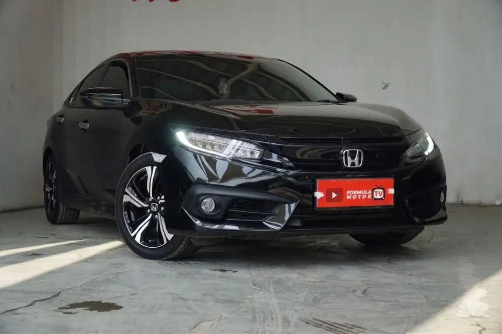 Honda Civic Turbo ES 2018 Low KM