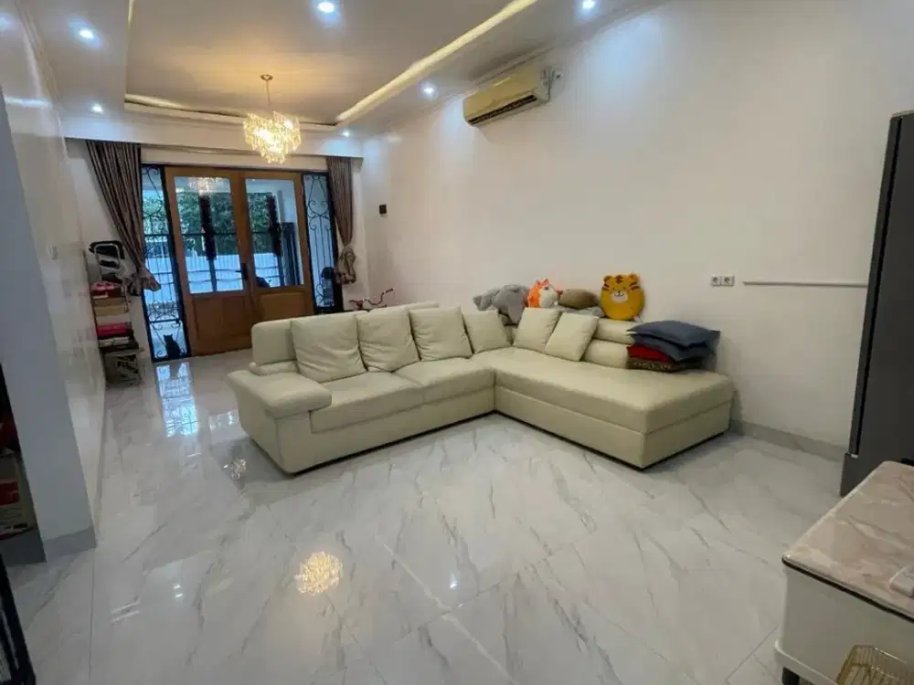 Dijual rumah cantik, bersih, dan tentunya nyaman untuk ditempati di Regerensi Melati Mas