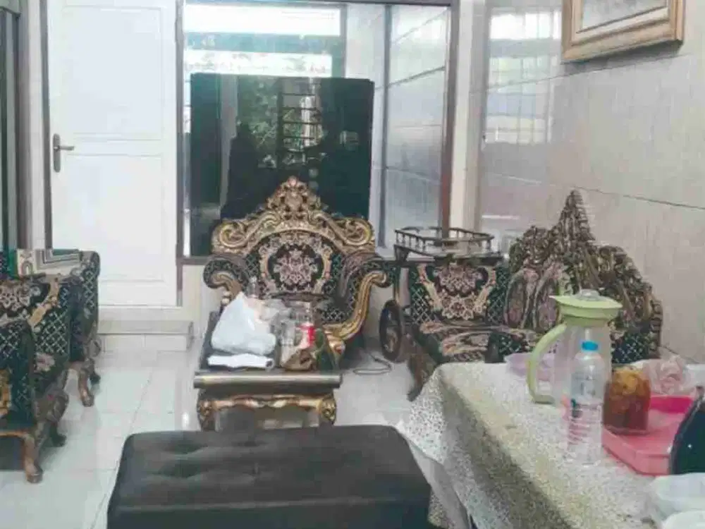 TURUN HARGA LAGI....DIJUAL CEPAT !!!
RUMAH SIAP HUNI DALAM KOMPLEK BATU INDAH BUAH BATU
Akses Jalan Lebar, Lingkungan Aman, Asri dan Bebas Banjir.