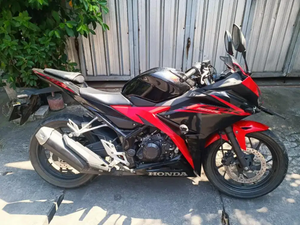 ENY MOTOR  - HONDA CBR 150R FACELIFT 2018 - SIAP PAKAI