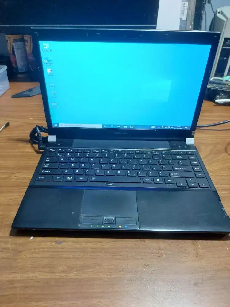 Lqptop Toshiba Portege R830 Core i5 , ram 8gb 500gb
