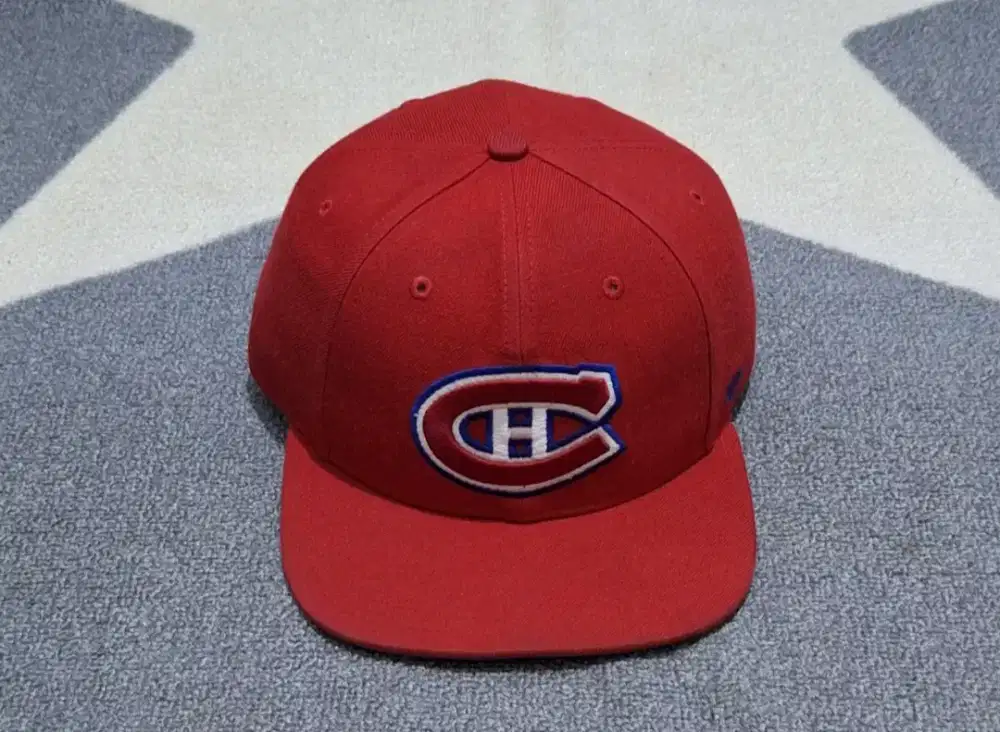 Topi 47 merah canadians original second bekas preloved