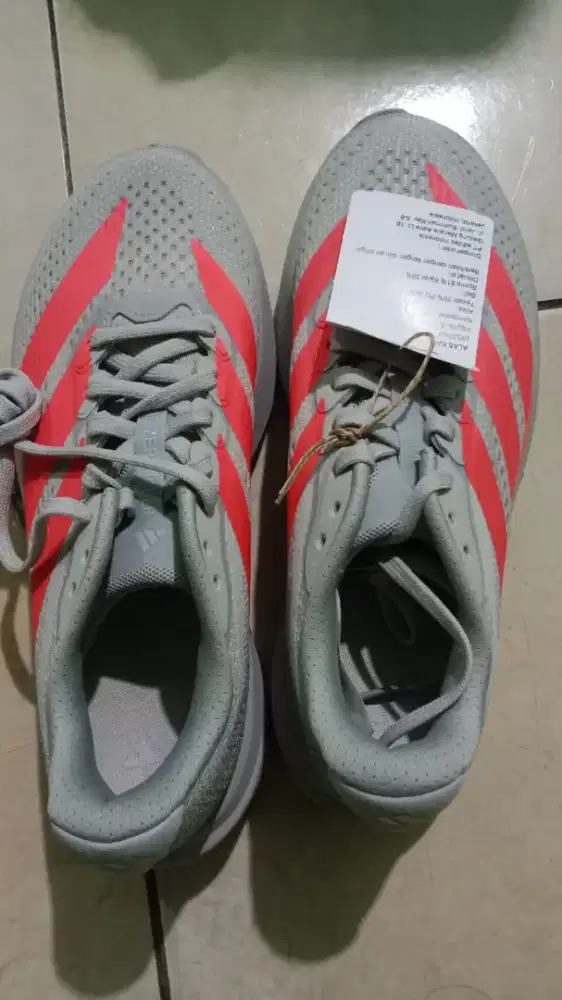 Sepatu Adidas adizero pacer