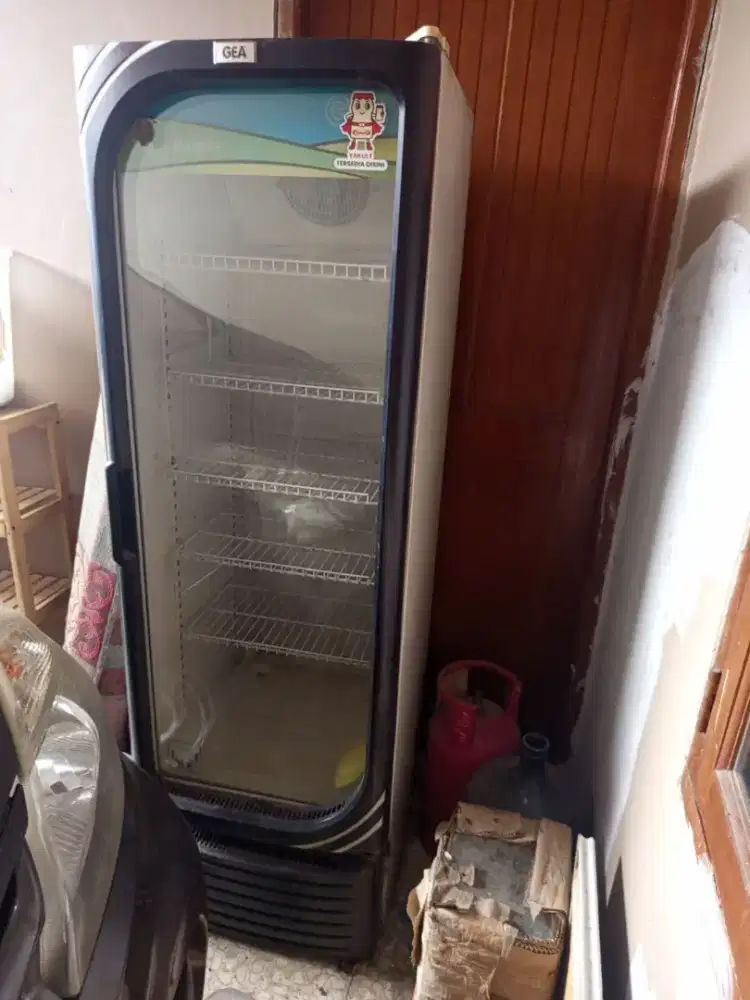 Showcase GEA 1 Pintu Bekas 5 Rak700