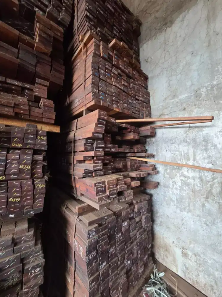 Kayu merbau kiln dry