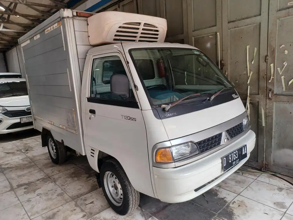 Mitsubishi ss box pendingin 2012 km 40 rb
