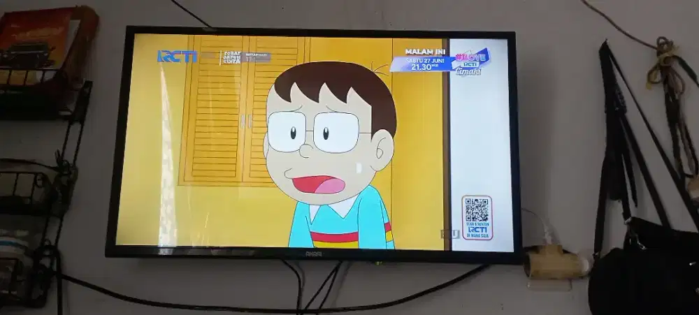 Tv akari 32 inc jual cepet aja.