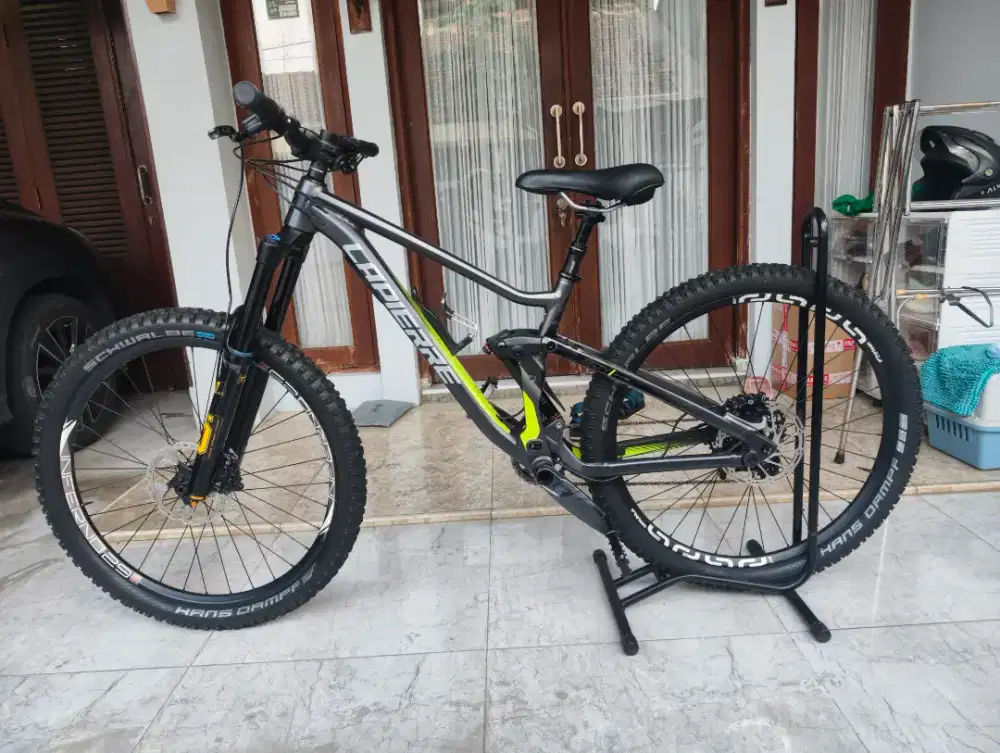 Sepeda MTB LA PIERRE ZESTY AM FIT 4.0, upgrade fork ohlins