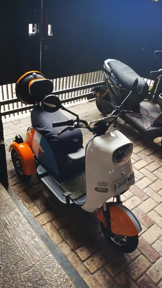Pacific crosser sepeda listrik tiga roda
