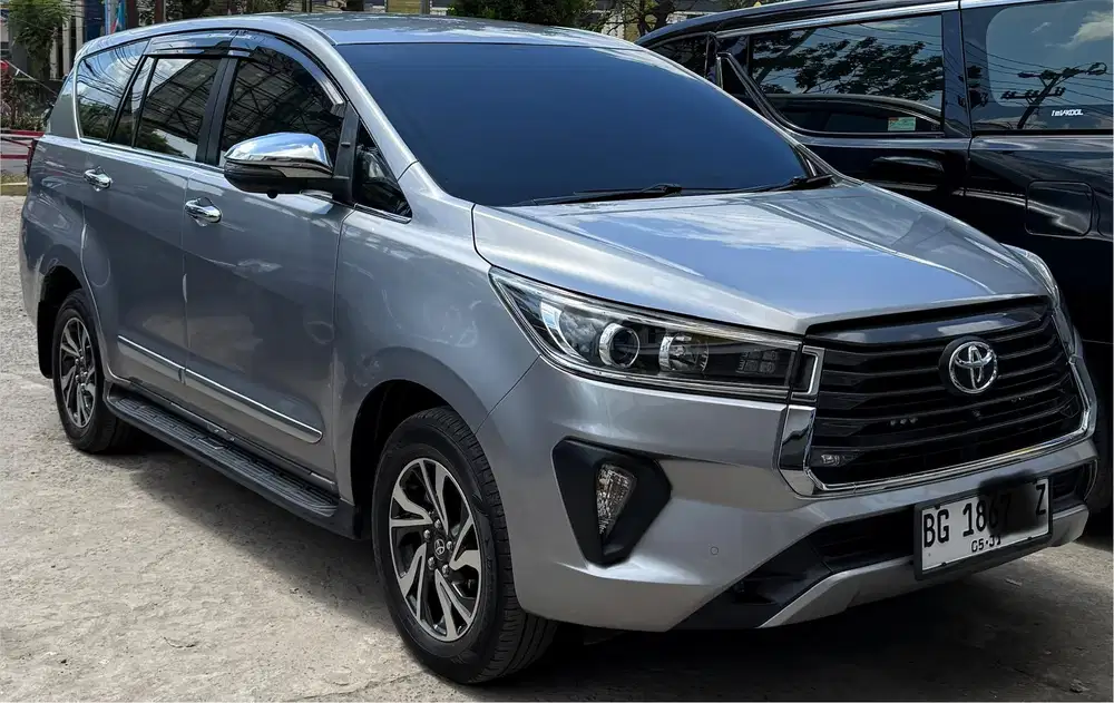 Innova Reborn V Diesel AT 2021/2022