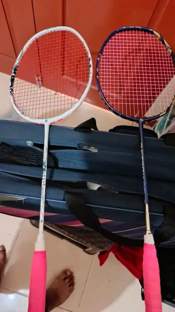 RAKET DAN TAS BADMINTON