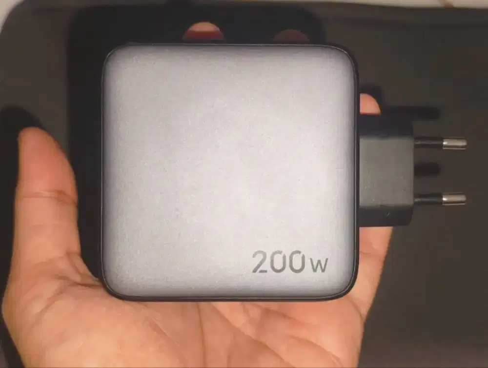 Charger Ugreen 200W GAN Nexode Pro Fast Charge Support PD Laptop Ori